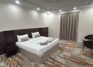 Al Taaj Thalatha Al Funtukhiya